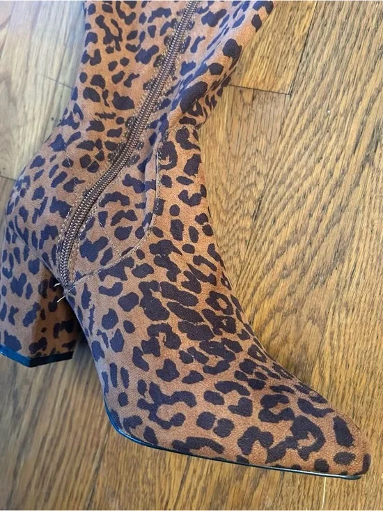 Torrid Leopard Print Knee High Boots Size 8 Wide Calf Block Heel Brown Black - Picture 2 of 8
